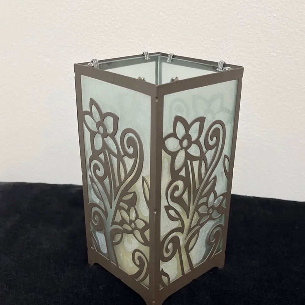 EUC Candle Holder/Frosted Glass - Picture 1 of 5